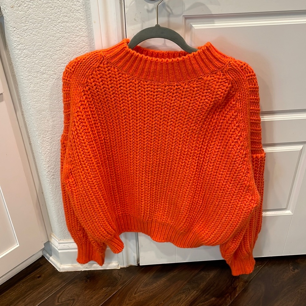 Lulus women’s size medium sweater